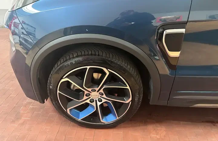 
								Lynk & Co 01  1.5 td phev tetto navi cerchi 20 telecamere completo									