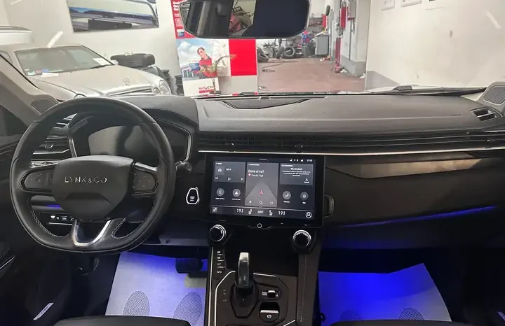 
								Lynk & Co 01  1.5 td phev tetto navi cerchi 20 telecamere completo									