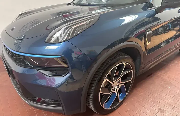 
								Lynk & Co 01  1.5 td phev tetto navi cerchi 20 telecamere completo									