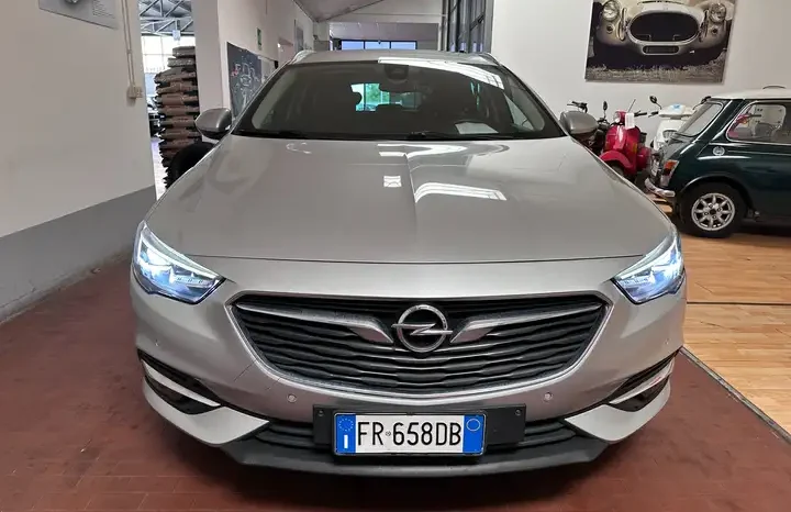 
								Insignia Sports Tourer 1.6 cdti ecotecInnovation s completo									