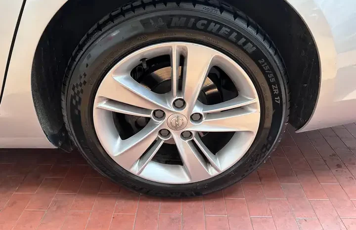 
								Insignia Sports Tourer 1.6 cdti ecotecInnovation s completo									