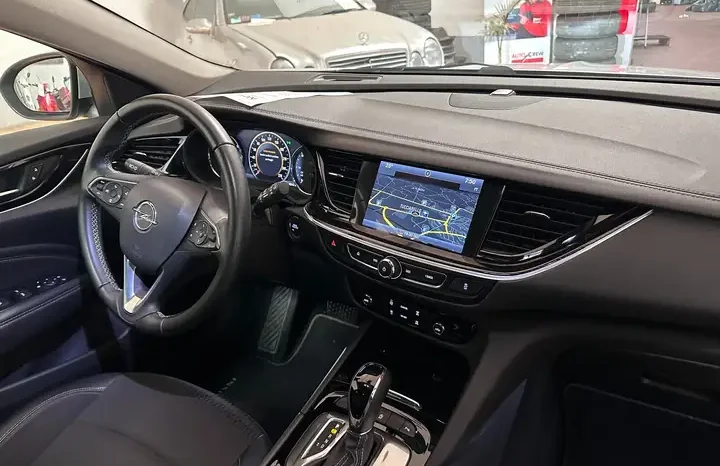 
								Insignia Sports Tourer 1.6 cdti ecotecInnovation s completo									