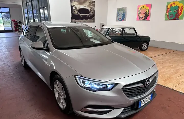 
								Insignia Sports Tourer 1.6 cdti ecotecInnovation s completo									