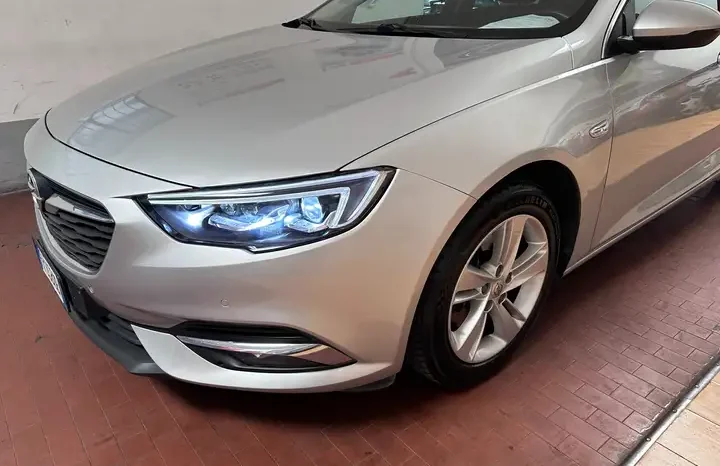 
								Insignia Sports Tourer 1.6 cdti ecotecInnovation s completo									