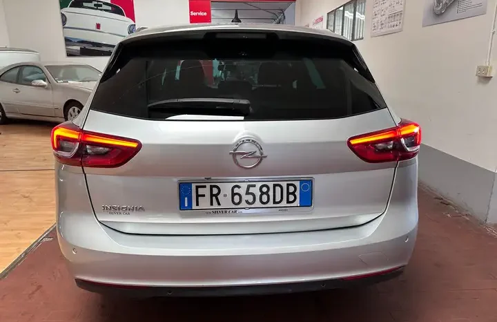 
								Insignia Sports Tourer 1.6 cdti ecotecInnovation s completo									