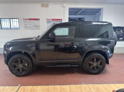 
										Defender 90 3.0d i6 mhev SE awd 200cv auto tetto completo									