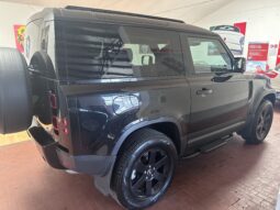 
										Defender 90 3.0d i6 mhev SE awd 200cv auto tetto completo									