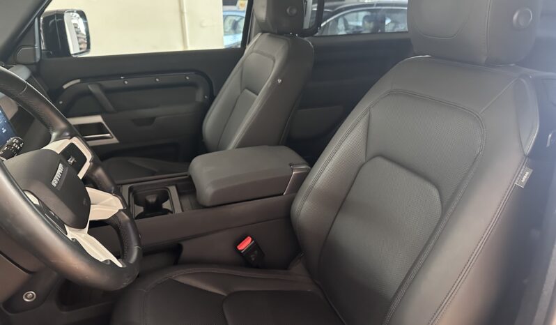 
								Defender 90 3.0d i6 mhev SE awd 200cv auto tetto completo									