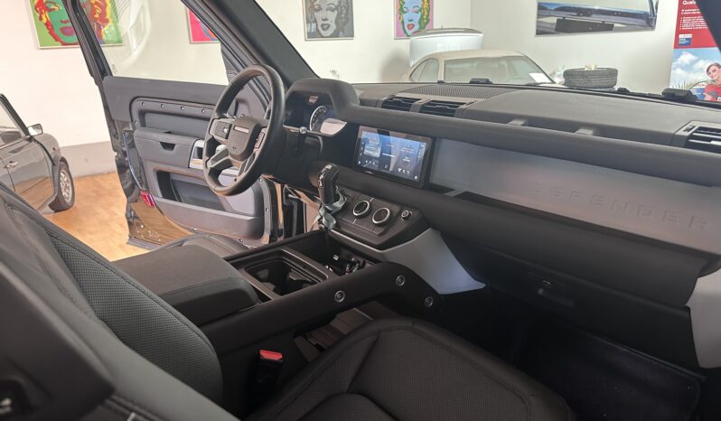 
								Defender 90 3.0d i6 mhev SE awd 200cv auto tetto completo									
