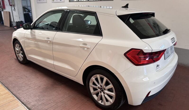 
								Audi A1 Citycar ver 30 1.0 tfsi Admired 110cv apple carplay completo									