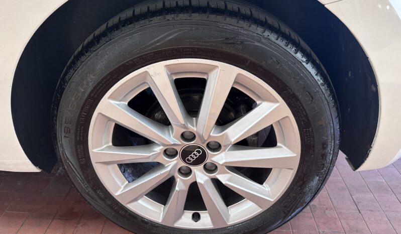 
								Audi A1 Citycar ver 30 1.0 tfsi Admired 110cv apple carplay completo									