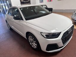 
										Audi A1 Citycar ver 30 1.0 tfsi Admired 110cv apple carplay completo									