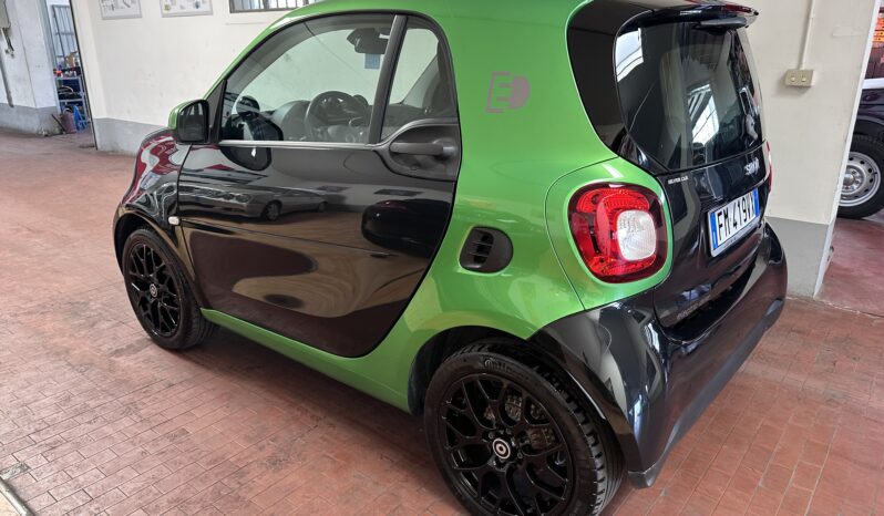 
								Fortwo electric drive Passion cerchi neri 2 cavi completo									