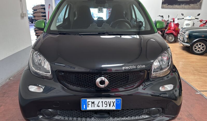 
								Fortwo electric drive Passion cerchi neri 2 cavi completo									