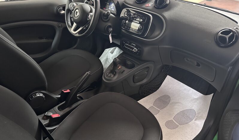 
								Fortwo electric drive Passion cerchi neri 2 cavi completo									