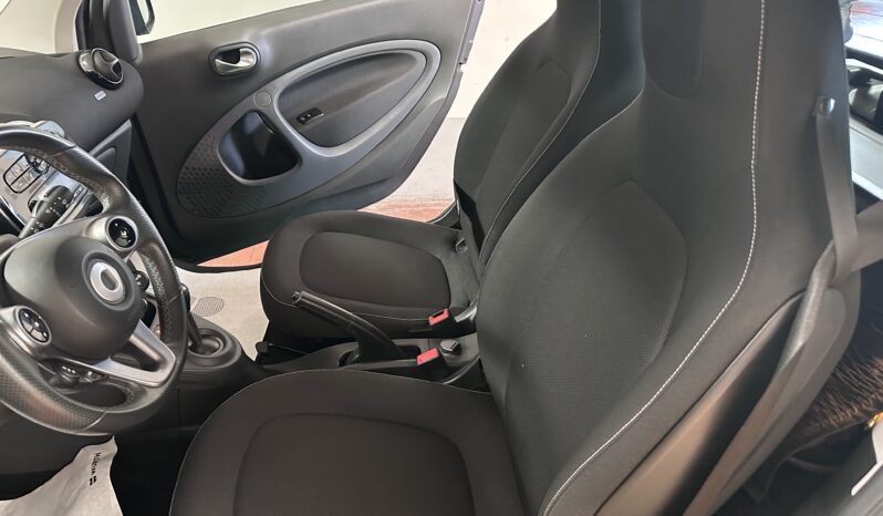 
								Fortwo electric drive Passion cerchi neri 2 cavi completo									
