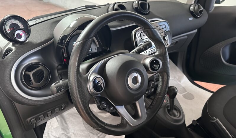 
								Fortwo electric drive Passion cerchi neri 2 cavi completo									