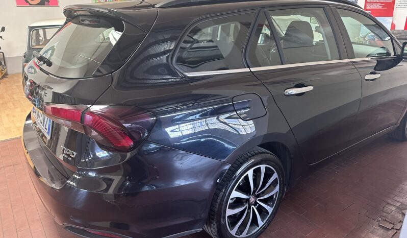 
								Fiat Tipo SW 1.6 mjt Lounge retrocamera cerchi 17 completo									