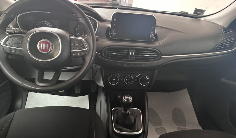 
								Fiat Tipo SW 1.6 mjt Lounge retrocamera cerchi 17 completo									