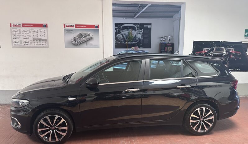 
								Fiat Tipo SW 1.6 mjt Lounge retrocamera cerchi 17 completo									