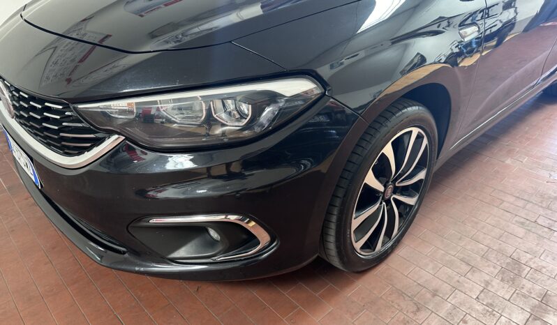 
								Fiat Tipo SW 1.6 mjt Lounge retrocamera cerchi 17 completo									