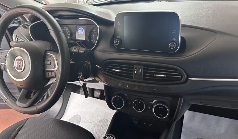 
								Fiat Tipo SW 1.6 mjt Lounge retrocamera cerchi 17 completo									