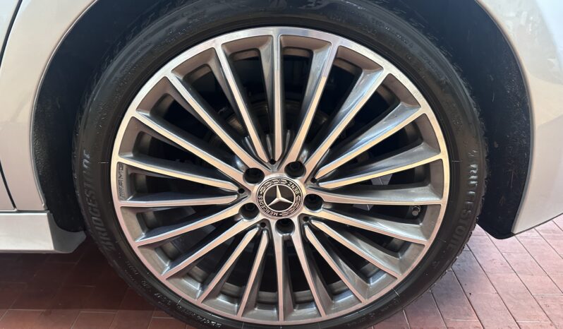 
								Mercedes-Benz A 200 d AMG Line Premium Plus auto completo									