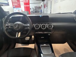 
										Mercedes-Benz A 200 d AMG Line Premium Plus auto completo									