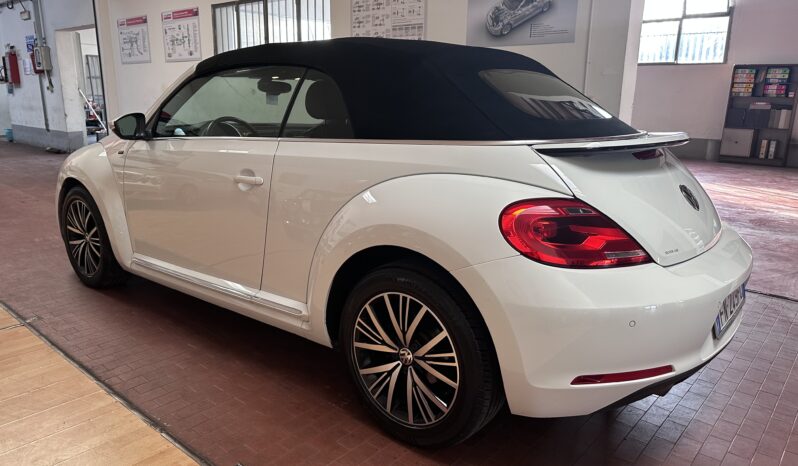 
								Volkswagen Maggiolino Cabrio 2.0 tdi Design 110cv int pelie retrocamera completo									