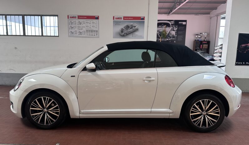 
								Volkswagen Maggiolino Cabrio 2.0 tdi Design 110cv int pelie retrocamera completo									
