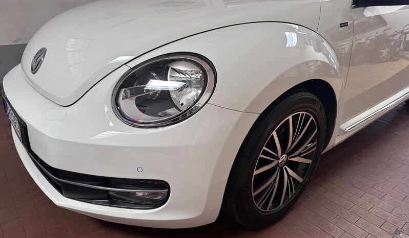 
								Volkswagen Maggiolino Cabrio 2.0 tdi Design 110cv int pelie retrocamera completo									