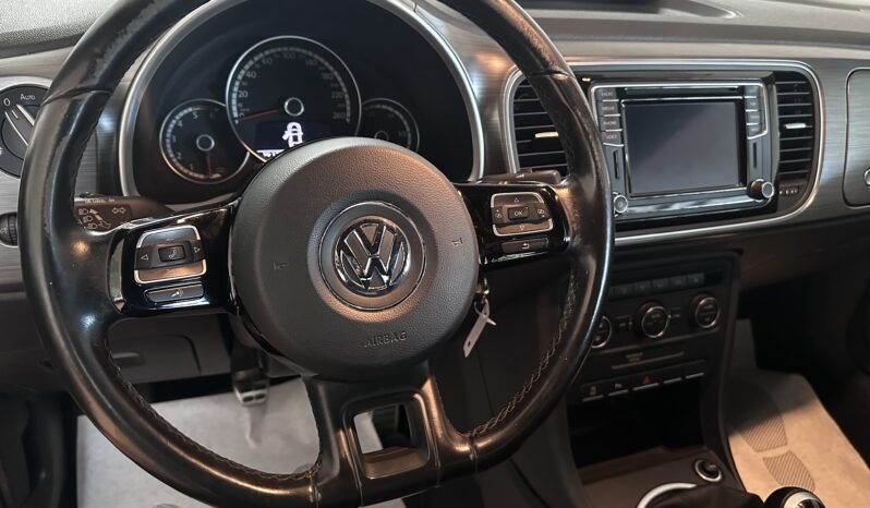 
								Volkswagen Maggiolino Cabrio 2.0 tdi Design 110cv int pelie retrocamera completo									