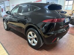 
										Jaguar E-Pace 2.0d i4 R-Dynamic fwd 150cv my19 telecamera completo									