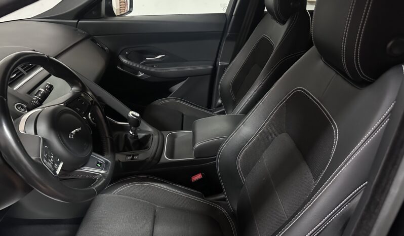 
								Jaguar E-Pace 2.0d i4 R-Dynamic fwd 150cv my19 telecamera completo									