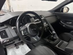 
										Jaguar E-Pace 2.0d i4 R-Dynamic fwd 150cv my19 telecamera completo									