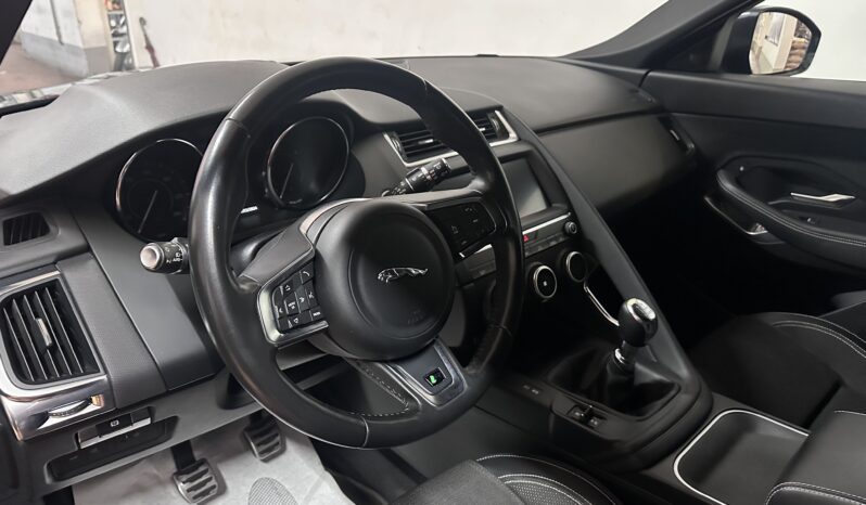 
								Jaguar E-Pace 2.0d i4 R-Dynamic fwd 150cv my19 telecamera completo									