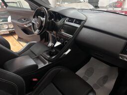 
										Jaguar E-Pace 2.0d i4 R-Dynamic fwd 150cv my19 telecamera completo									