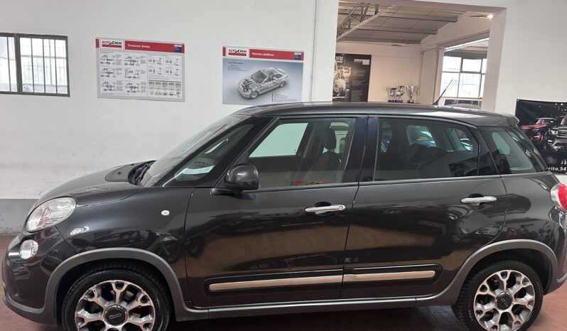 
								FIAT 500L 1.3 mjt Trekking 85cv cerchi 17 stoffa pelle completo									