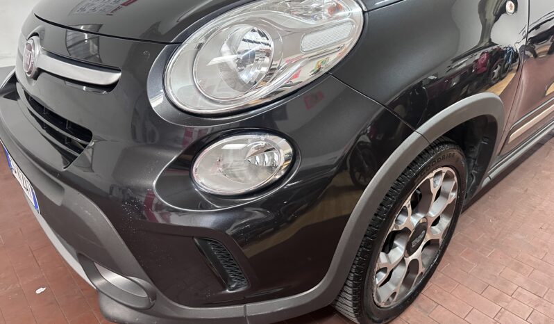 
								FIAT 500L 1.3 mjt Trekking 85cv cerchi 17 stoffa pelle completo									