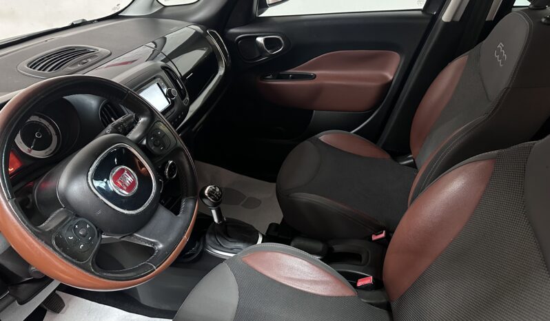 
								FIAT 500L 1.3 mjt Trekking 85cv cerchi 17 stoffa pelle completo									