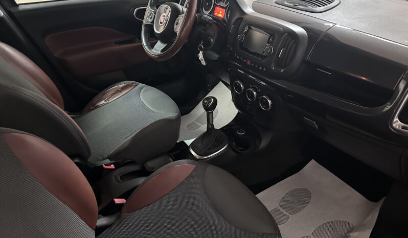 
								FIAT 500L 1.3 mjt Trekking 85cv cerchi 17 stoffa pelle completo									