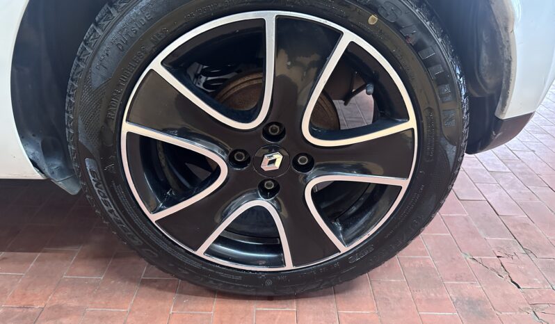 
								Clio 5p 1.5 dci energy Duel 75cv navi retrocamera completo									