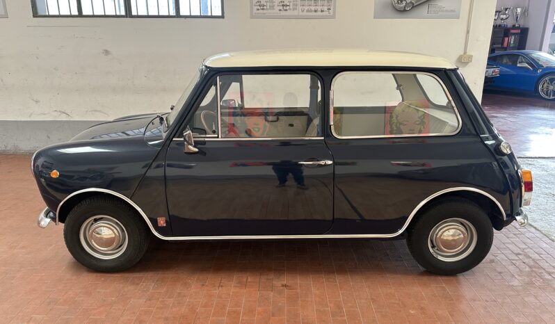 
								Innocenti Mini 1974 blu interni chiari completo									