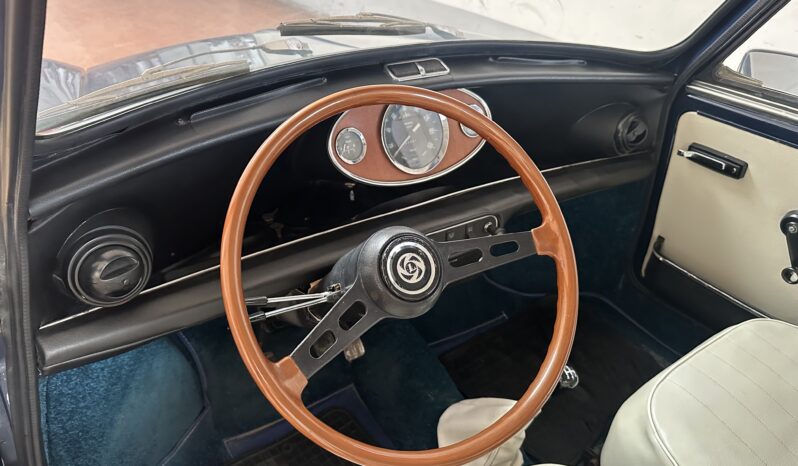 
								Innocenti Mini 1974 blu interni chiari completo									