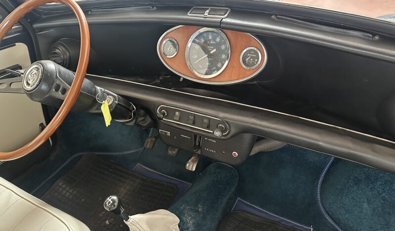 
								Innocenti Mini 1974 blu interni chiari completo									