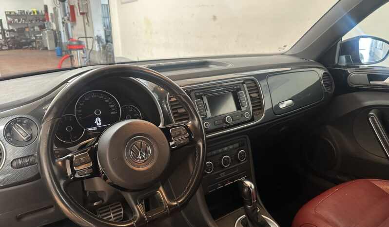 
								Volkswagen Maggiolino sport cambio dsg pelle cartie cerchi in lega 19 completo									