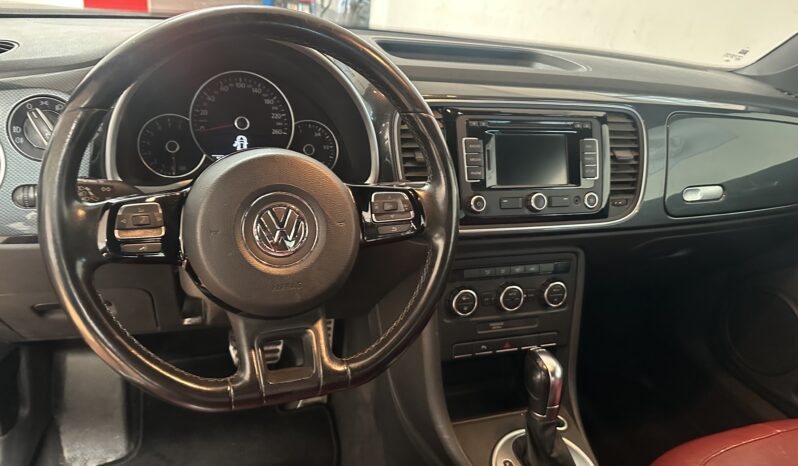 
								Volkswagen Maggiolino sport cambio dsg pelle cartie cerchi in lega 19 completo									