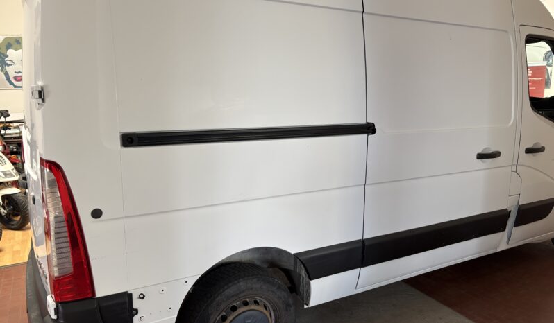 
								Opel Movano Tetto alto 2300 110cv (Prezzo comprensivo di iva) completo									