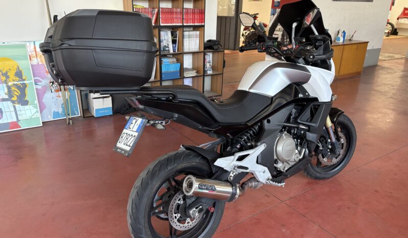 
								CFMOTO 650 MT completo									