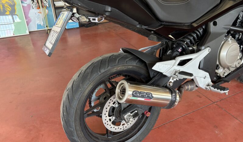
								CFMOTO 650 MT completo									